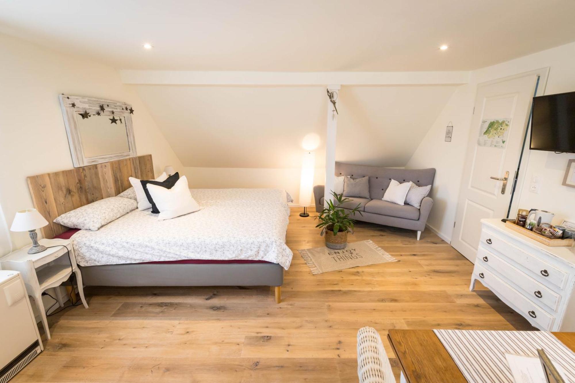Romantik-Suite Nordelsass B&B Oberhoffen-les-Wissembourg Exterior photo
